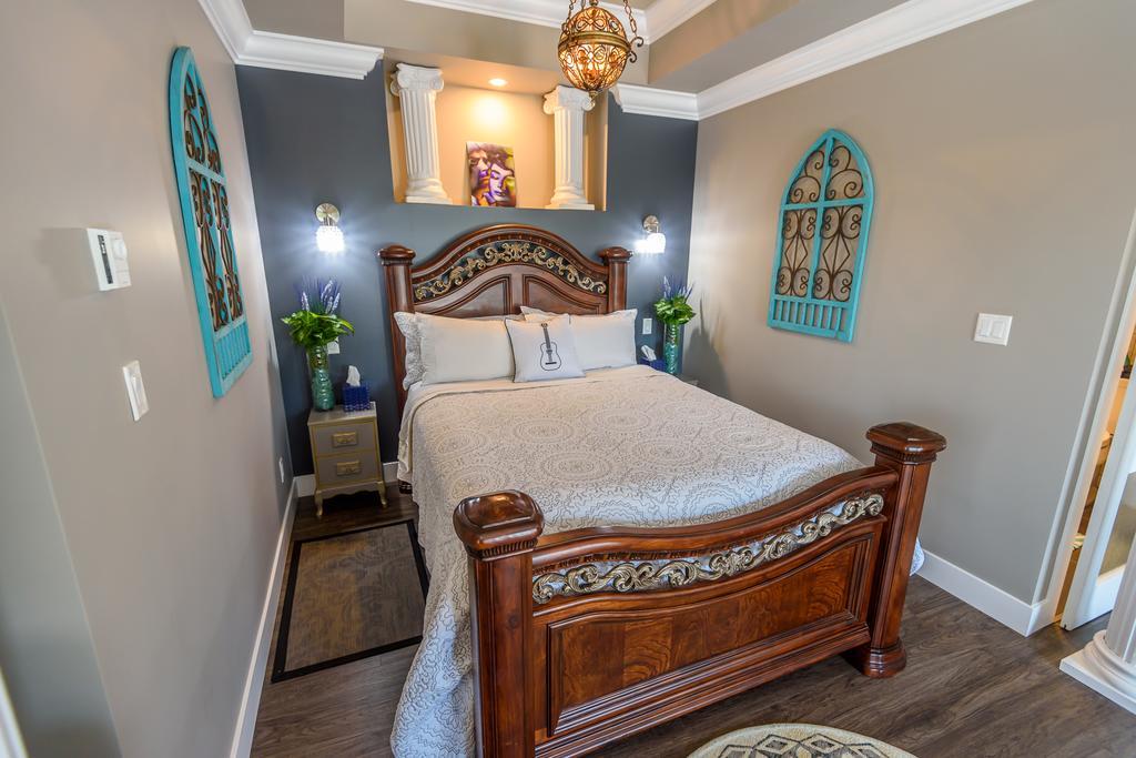 Brookside Inn Boutique Hotel Абътсфорд Екстериор снимка