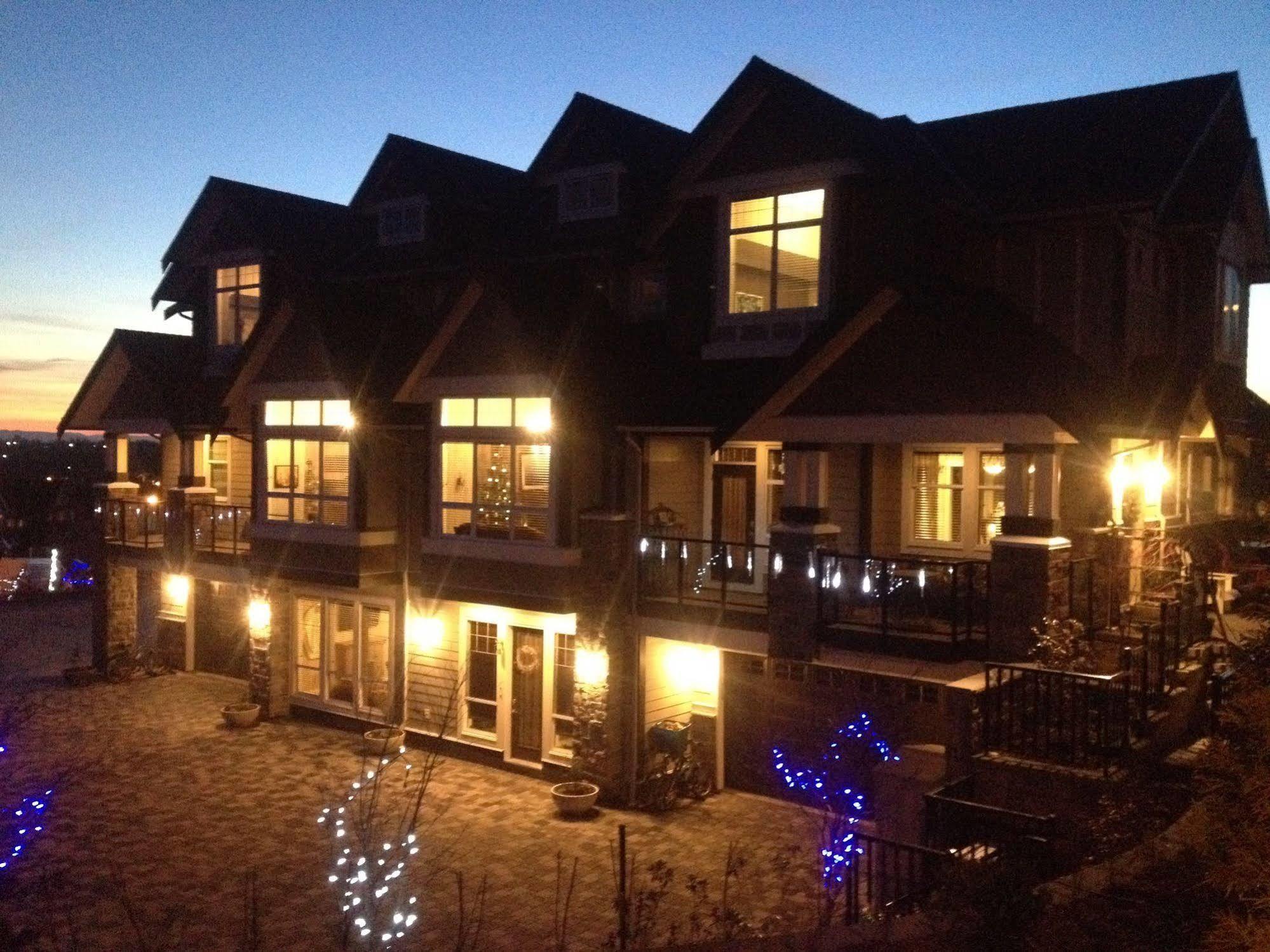 Brookside Inn Boutique Hotel Абътсфорд Екстериор снимка